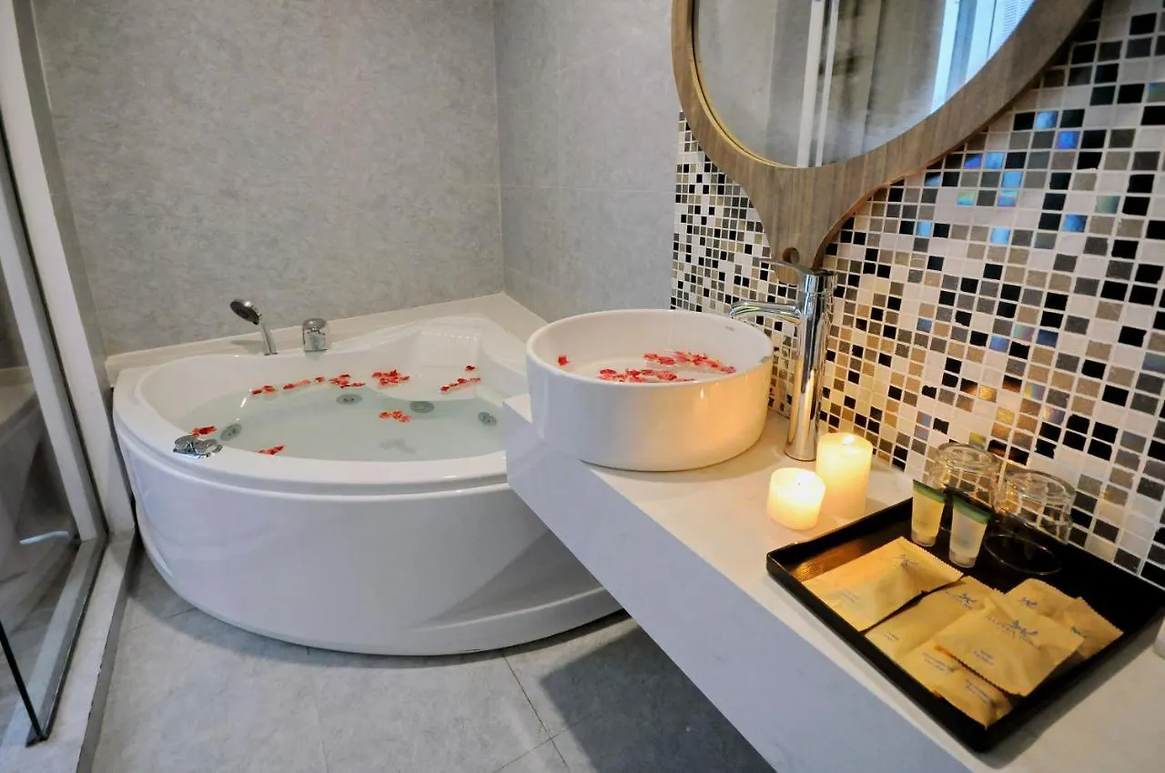 Hotel Alpha Bird Nha Trang - Rhm Asian